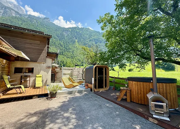 Mitten In Den Glarner Alpen Hot Tub & Alpenblick