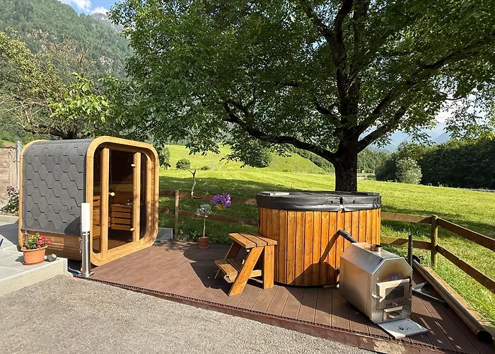 Mitten In Den Glarner Alpen Hot Tub & Alpenblick