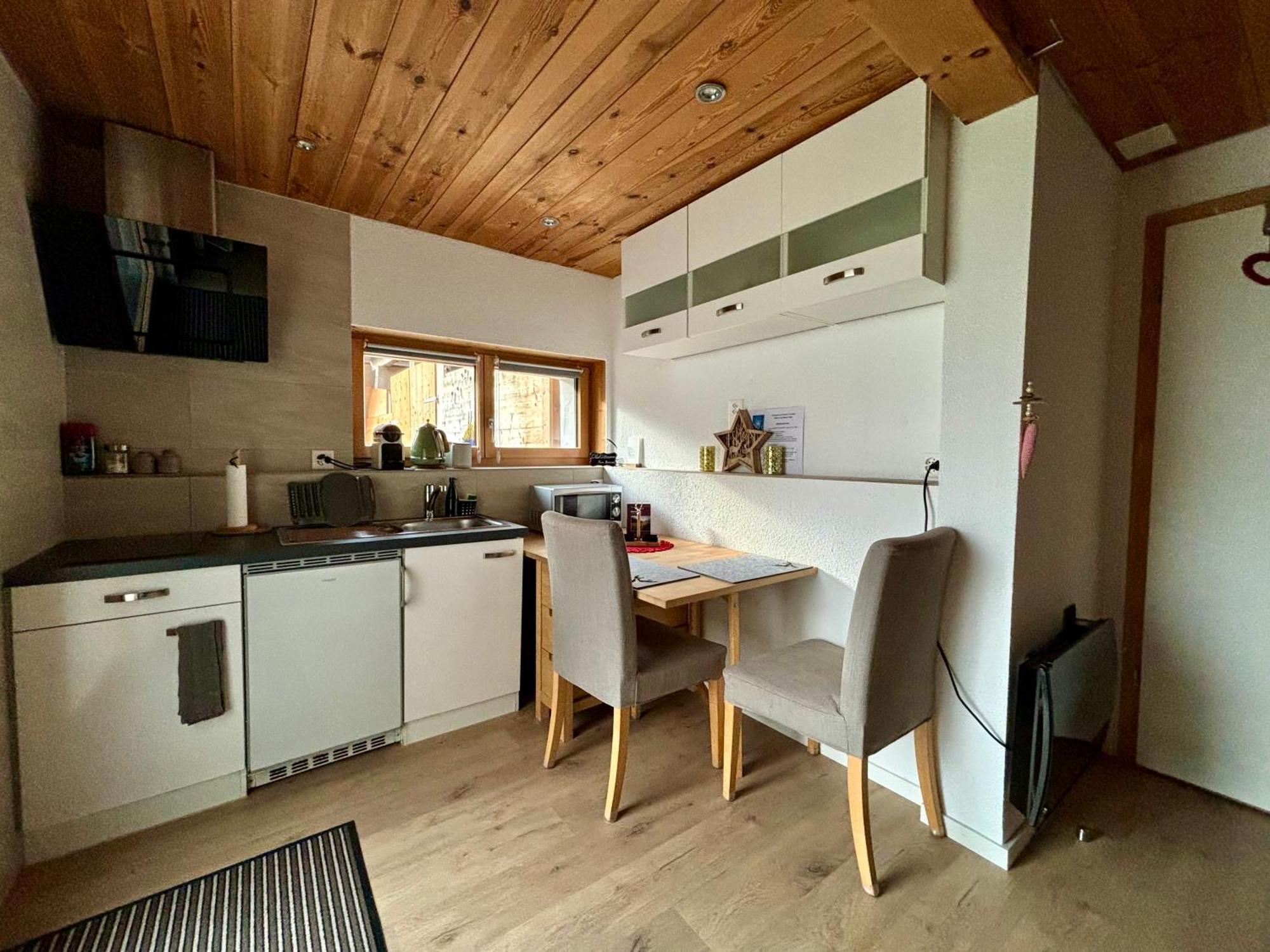 Mitten In Den Glarner Alpen Hot Tub & Alpenblick Apartment Glarus