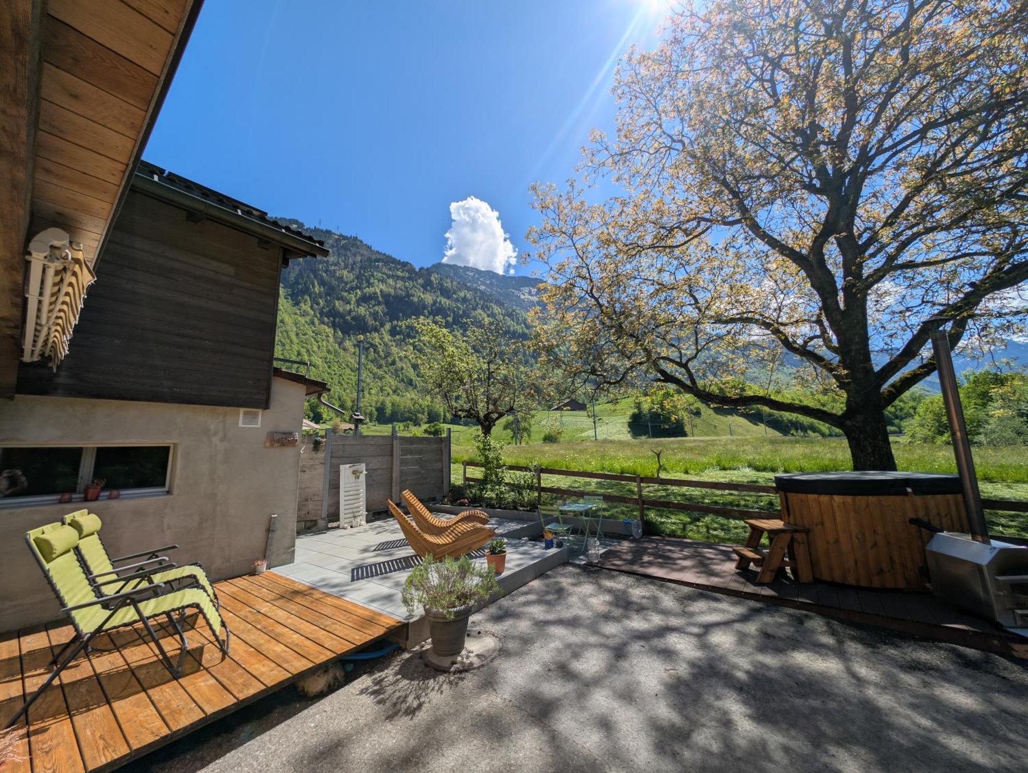Mitten In Den Glarner Alpen Hot Tub & Alpenblick Apartment Glarus