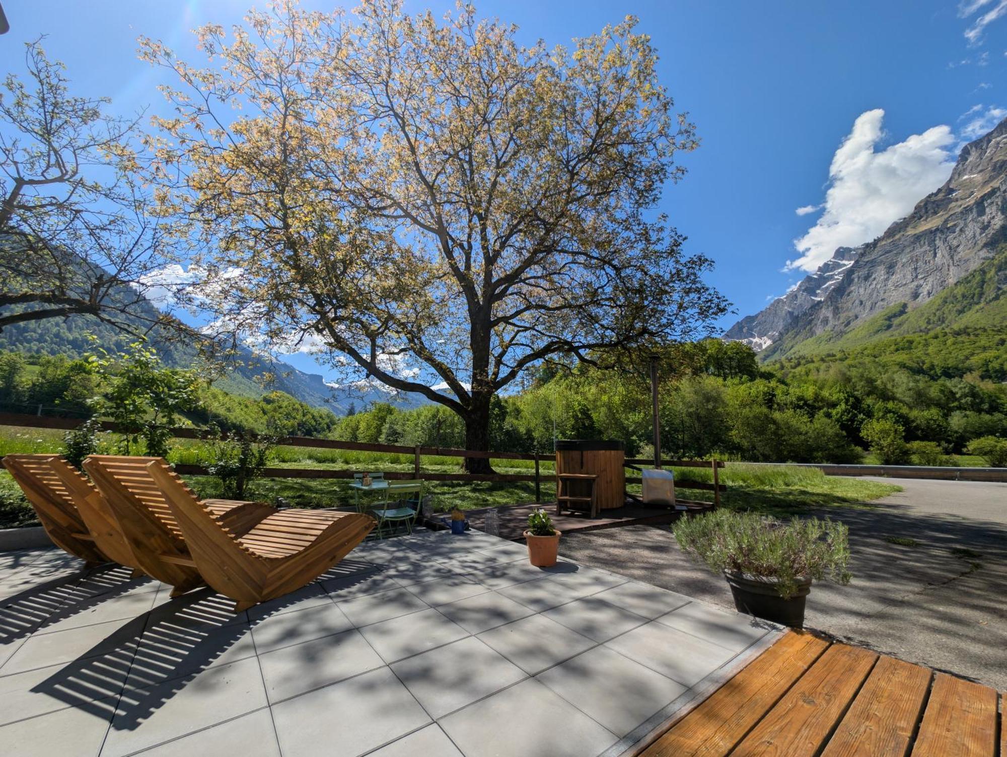 Apartment Mitten In Den Glarner Alpen Hot Tub & Alpenblick Glarus