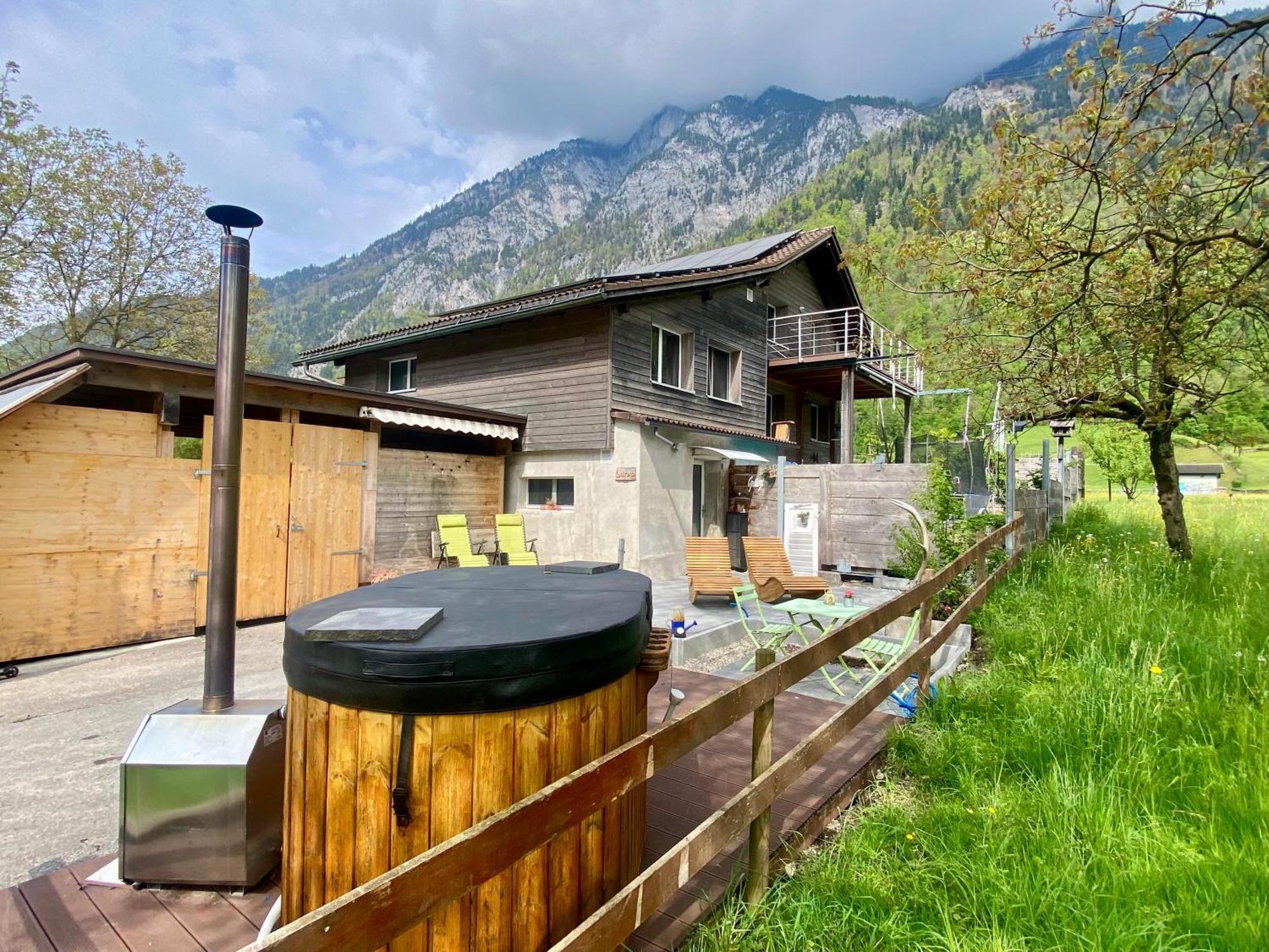 Mitten In Den Glarner Alpen Hot Tub & Alpenblick