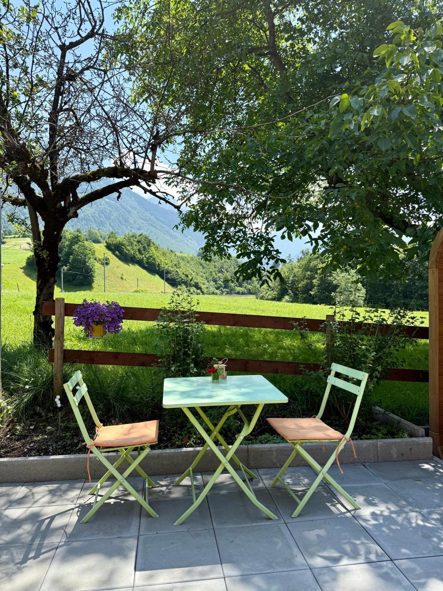 Mitten In Den Glarner Alpen Hot Tub & Alpenblick Apartment Glarus